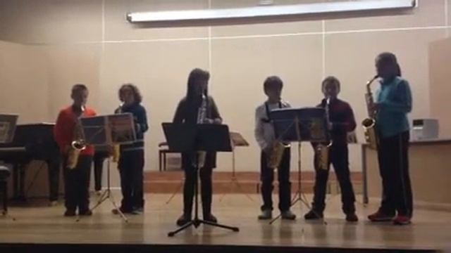 Iván saxo смотреть онлайн