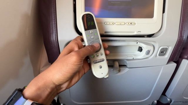 India To Malaysia 2023 | Immigration | VISA | SIM | Currency Exchange | Malaysia Airline Review смотреть онлайн