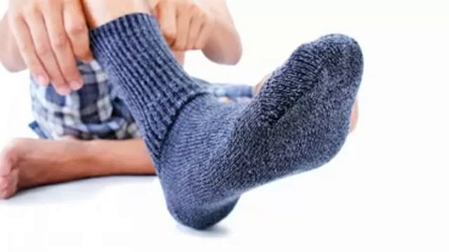 Вот Почему Вы Просто Обязаны Надевать Носки Перед Отходом Ко Сну смотреть онлайн