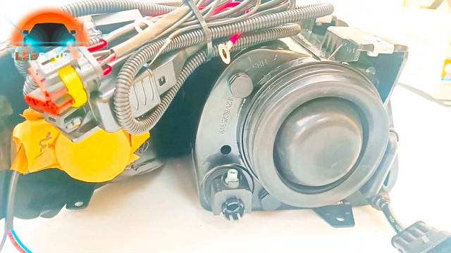 Dodge Caravan светодиодный тюнинг комплект фар смотреть онлайн