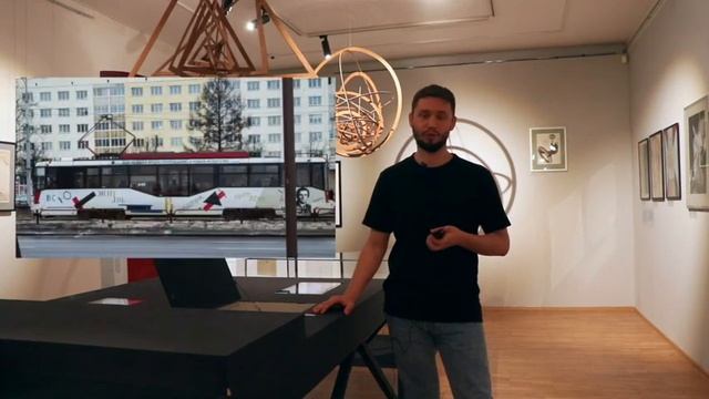 О наборе открыток праздничного оформления города.Русский авангард механика, конструкция, быт