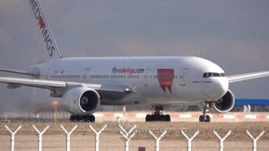 Boeing 777-200ER Red Wings | Short take off | Engine Roar