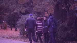 Человеку стало плохо на улице. Социальный эксперимент.