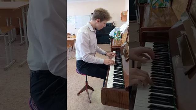 П. И. Чайковский "Старинная французская песенка", исполняет Ярин Евгений (ДООП) смотреть онлайн