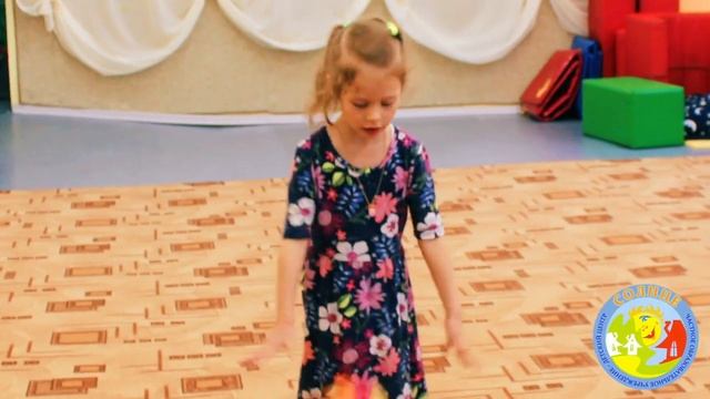 Музыкальные занятия. Детский центр "Солнце" смотреть онлайн