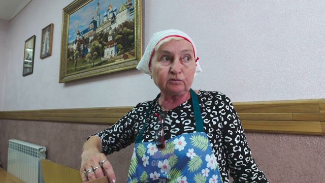 Как Успенский собор кормит хлебом Рыльск