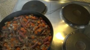 Тушённая говядина с овощами и рисом