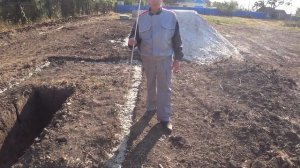 22. Копка котлованов септика, траншеи канализационного трубопровода. Утро