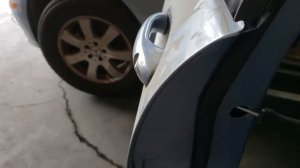 2006 MERCEDES R350 R500 HOW TO REMOVE FRONT DOOR HANDLE
