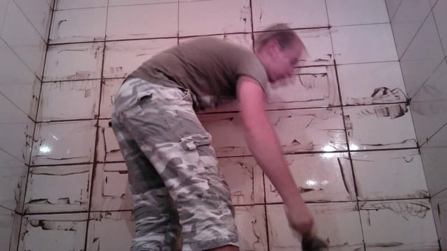 Затирка швов плитки. Ремонт 45 м2 / Grouting tiles смотреть онлайн