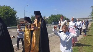 Тимашевский Свято-Духов мужской монастырь. Крестный ход с иконой Божие Матери "Троеручица"