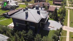 Обзор дома в стиле Хай-тек с панорамным остеклением