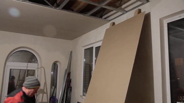 Как одному закрепить лист гипсокартона на потолок смотреть онлайн