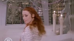 Дефиле гениев балета: Николая Цискаридзе (2012 г) и Майи Плисецкой (1969 г).