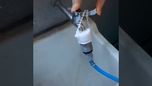 Щетка-душ для купания домашних животных. Перчатка для мытья животных. Щетка для собак