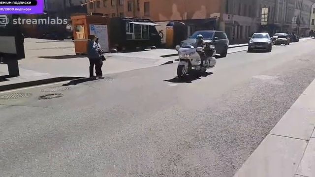 ЛИКСА СТРОГО ВСТРЕТИЛИ БАЙКЕРЫ В СПБ смотреть онлайн