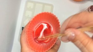 Можно ли окрашивать эпоксидную смолу пищевым красителем? ЭКСПЕРИМЕНТ #1