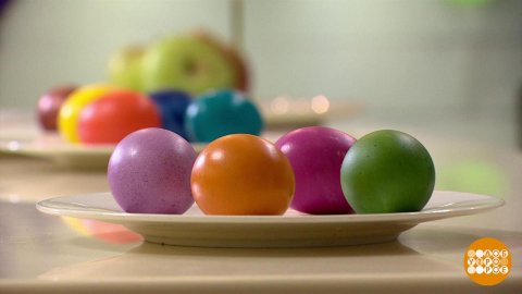 Тестируем красители для яиц. Доброе утро. Фрагмент выпуска от 02.05.2024