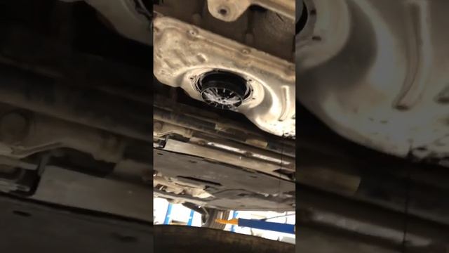 Bentley Bentayga 4.0 Bitdi где стоит масляный фильтр смотреть онлайн