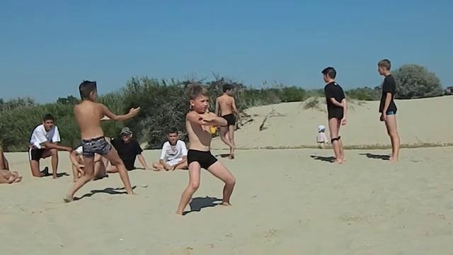 ЛЕТНИЙ КАРАТЭ ЛАГЕРЬ В БОЛГАРИИ 2013 смотреть онлайн