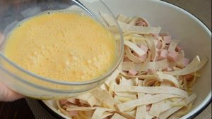 Кухня: Блюда из лаваша: Лепёшка из лаваша, колбасы и сыра. Просто,быстро и очень вкусно!