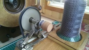 Автономная Моталка для шпулек швейных машин любых моделей.Standalone bobbin winder