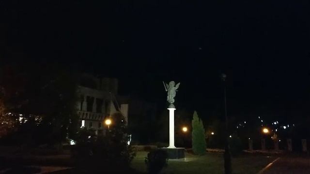 Вечерний Харьков Харьков ночной Сухой фонтан Сад Шевченко Сумская Градусник Площадь Конституции 4.0 смотреть онлайн