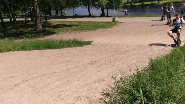 Покатушки электросамокатчиков смотреть онлайн