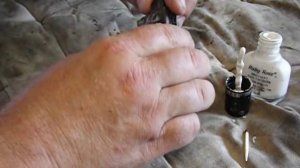 как пометить пчелиную матку, лаком для ногтей
