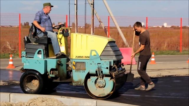 Работа дорожной спецтехники (каток, погрузчик) смотреть онлайн