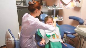Осмотр детского стоматолога
