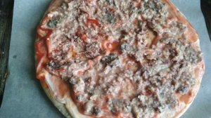 Пицца с рыбными консервами