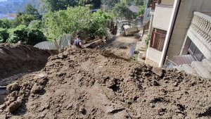 Работа на мини-экскаваторе, бурение миниэкскаватор
