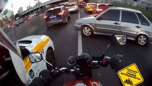 Honda CB750 - езда по московским пробкам
