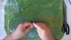 Lifehack. How to insert a wick Как вставить фитиль в масляную лампу
