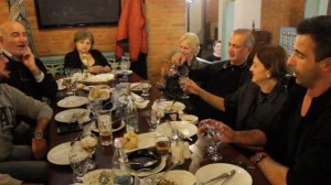 Грузинский хор в обычной хинкальной в Тбилиси
