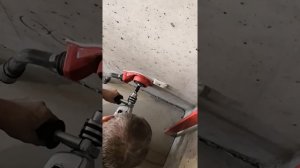 Сверление подрозетника в панели за 90 секунд)