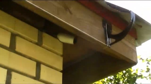 Монтаж водосточной системы крыши своими руками. Деке рулит.