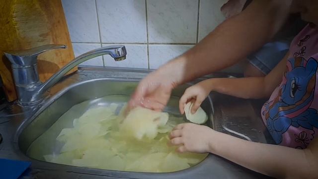 Как сделать хрустящие чипсы дома. Делаем чипсы дома своими руками. смотреть онлайн