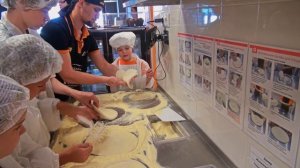 Додо пицца - мастер класс. Готовим двойную пепперони