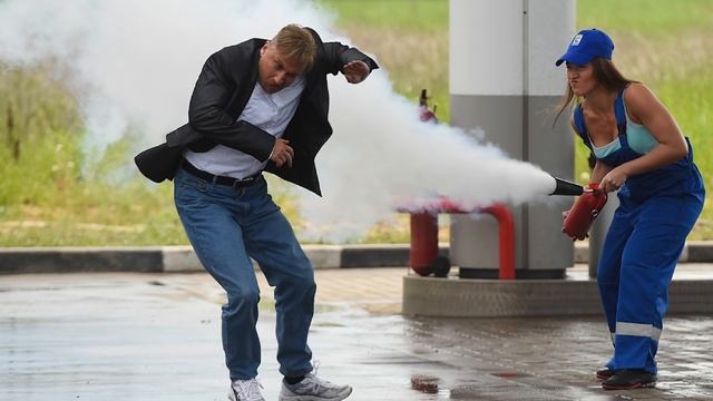 Как тушить авто / РАЗБОР ВИДЕО с 9,5 млн. просмотрами смотреть онлайн