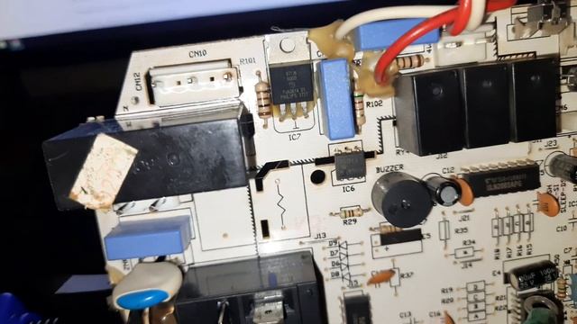 Пришёл помыть кондиционер.А пришлось ремонтировать модуль управления))) смотреть онлайн