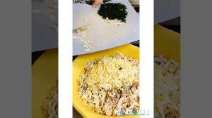 Необычный салатик с Савойской капустой, подойдёт как для ужина, так и для праздника!