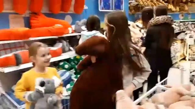 Подарили СОБАКУ на День рождения! смотреть онлайн