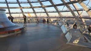Берлин Рейхстаг, поднялись на купол