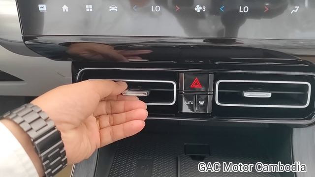 2023 GAC GS8 White Color - SUV  Exterior And Interior