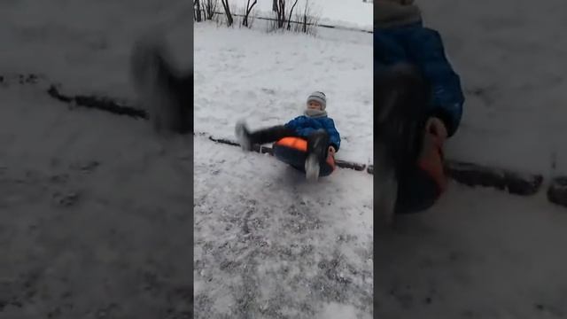 Надувные санки смотреть онлайн