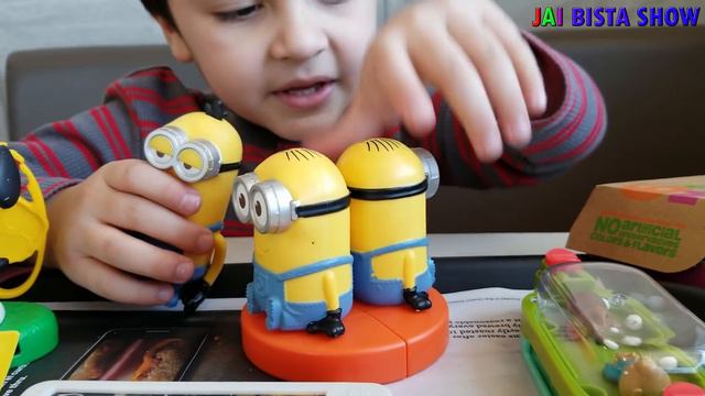 McDonalds Drive Thru Prank || Kids Pretend Play - McDonald's Happy Meal MukBang смотреть онлайн