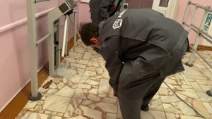 Установка турникета в школе