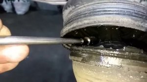 Вибрация от шруса на колесо, выпал шарик.